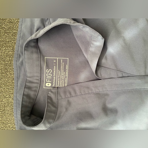 Figs Rafaela Scrub Top - Picture 1 of 3